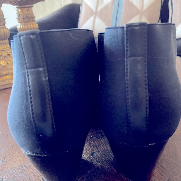 Stuart Weitzman Bootie Shoe - Picture 4 of 5